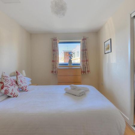 Harbour View Apartment Уест Бей Екстериор снимка